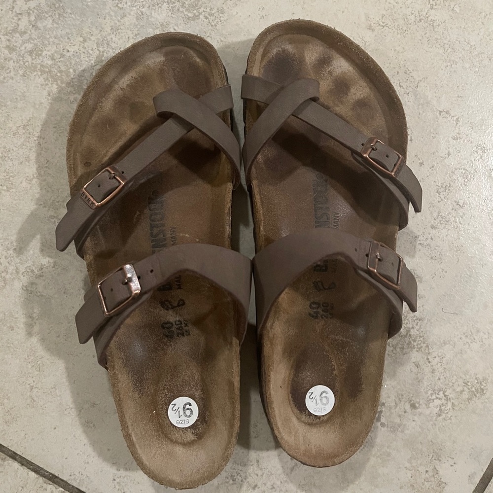 Birkenstock Size 40 (9 1/5)